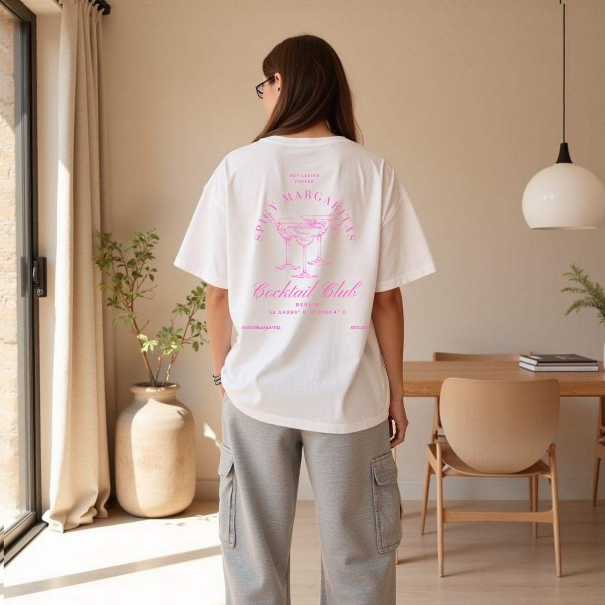 Oversized t-shirt "Hot Ladies geven de voorkeur aan pittige margaritas"