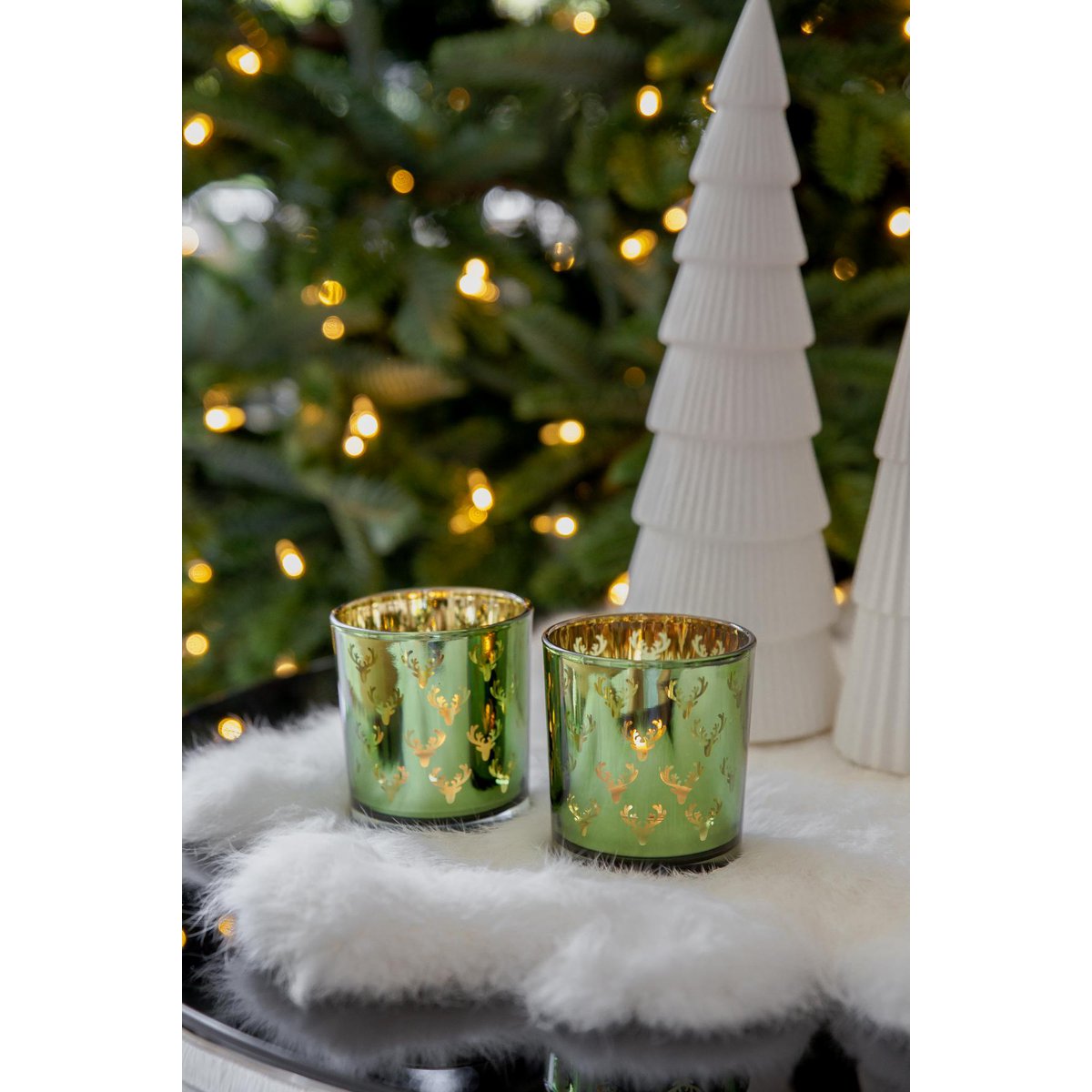 Set van 2 theelichtglazen Ted (hoogte 8 cm, ø 7 cm), buitenkant groen / binnenkant goud, lantaarn in hertendesign